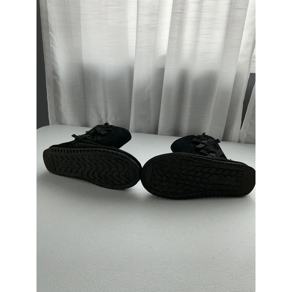 Koolaburra Black‎ Suede Sheepskin Lined Boots with Bow Detail Women's Size US 8